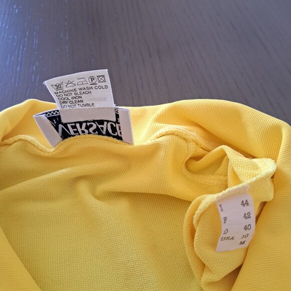 VERSACE Intensive Italy Body Suit Yellow Short Sleeve Sportswear Vintage Sz 10/M - Picture 3 of 11